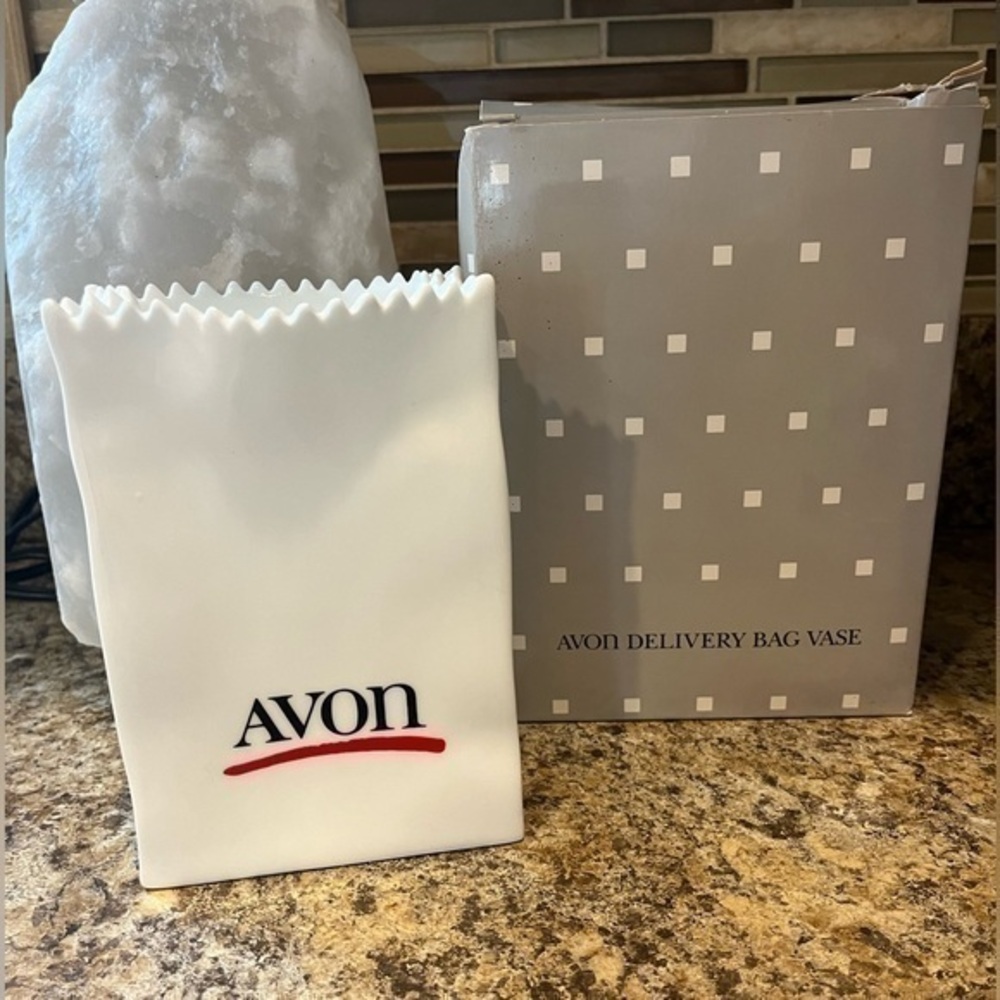 Vintage 1986 Avon Delivery Bag Vase NIB